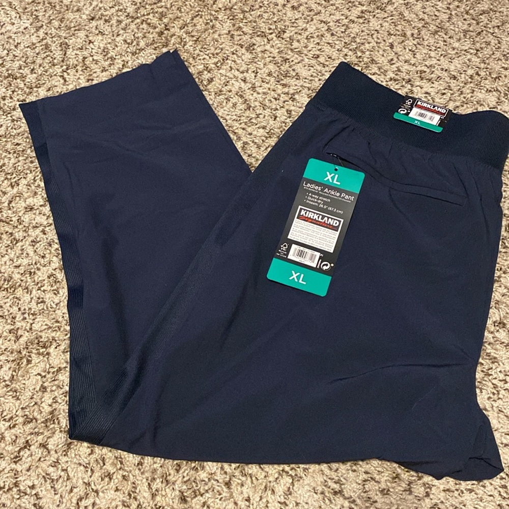 Brand new ladies’ ankle pant - Picture 6 of 6
